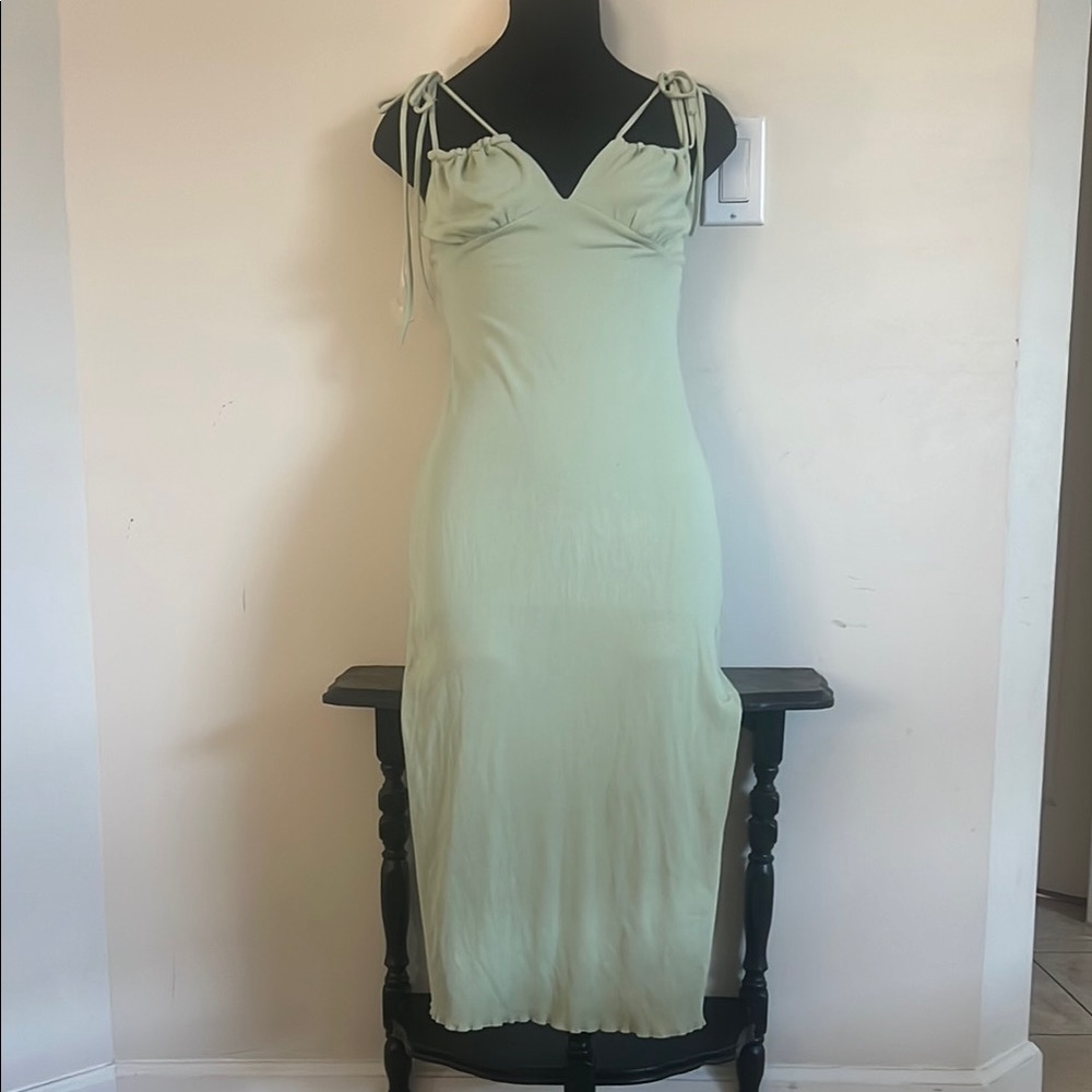 Elegant Light Green Midi Dress